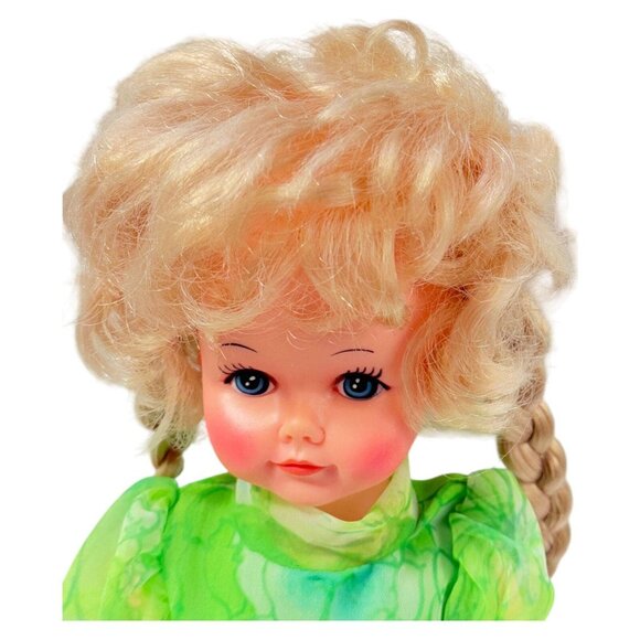 Reliable Canada Doll Blonde Braids 16 inch Green Dress Circa Vintage 1970s - Picture 4 of 10